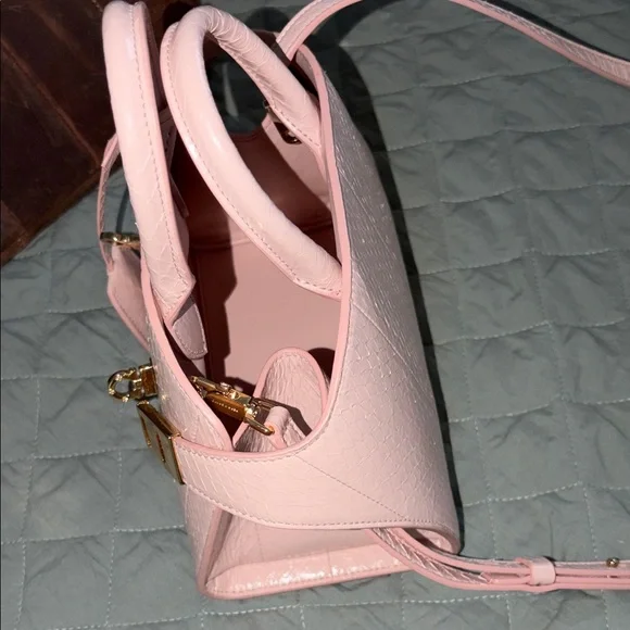 Ferragamo Pink Leather Top-Handle Satchel Bag with Gold Hardware - Picture 3 of 7